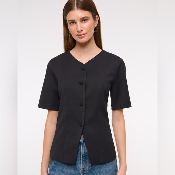 Abercrombie and Fitch tailored button front black short sleeve vest top size M - Picture 1 of 7